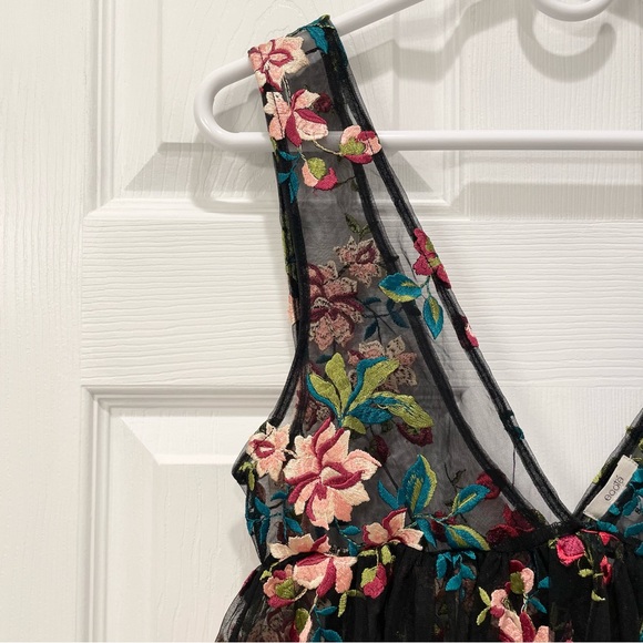 Urban Outfitters Ecote Sheer embroidered tank - Picture 6 of 15